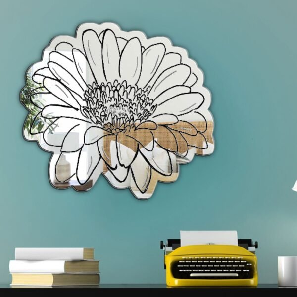 Round mirror surrounded by a white daisy frame.