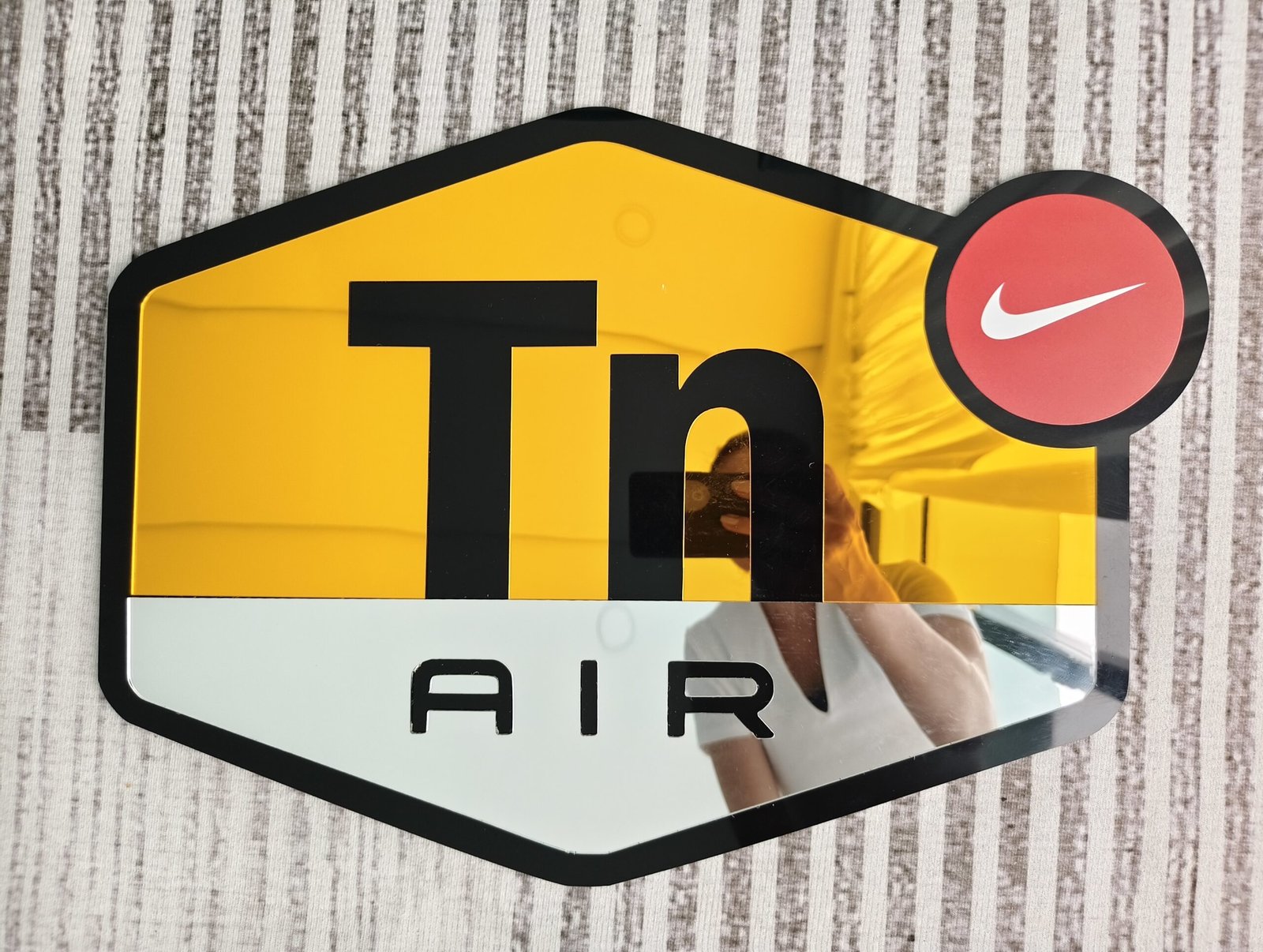 Nike cheapest tn logo