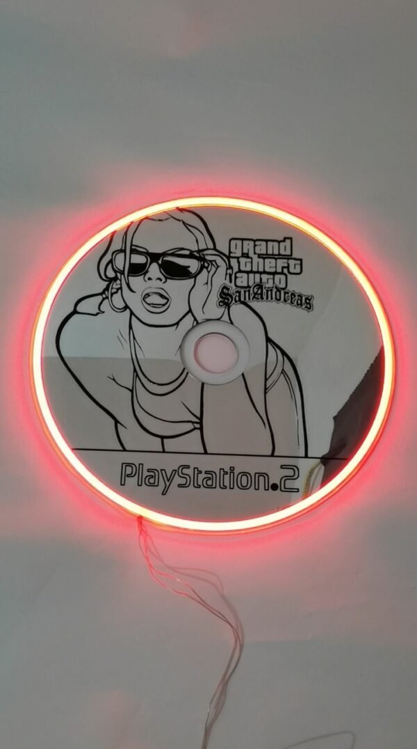 Unique "GTA San Andreas" disc mirror for gamers.