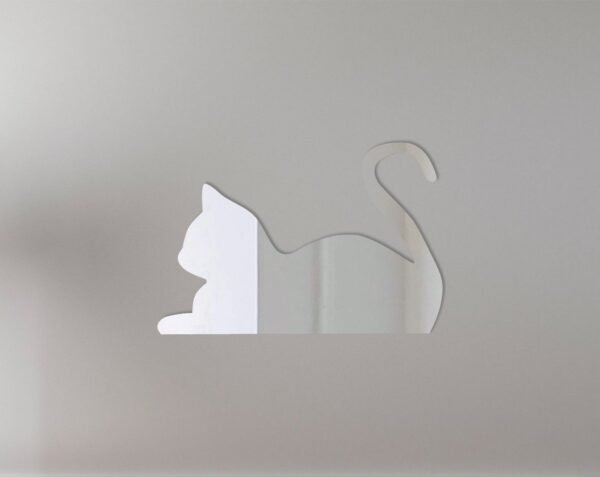 Mirror sign with a cat laying down design.