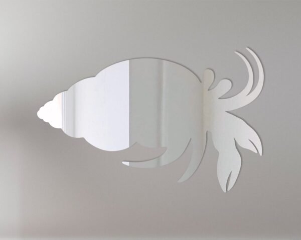 Hermit crab-shaped mirror with 'Welcome' sign.