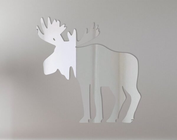 Moose-shaped mirror with 'Moose 2' text.